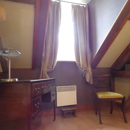 Ferme Clatot Les Trois Pierres