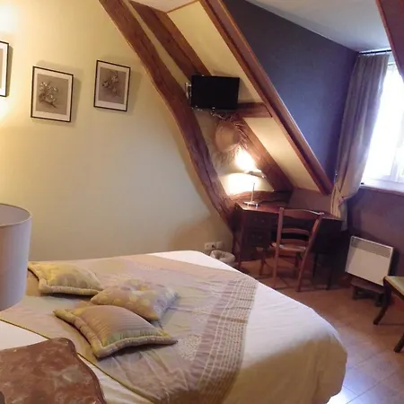 Ferme Clatot Les Trois Pierres